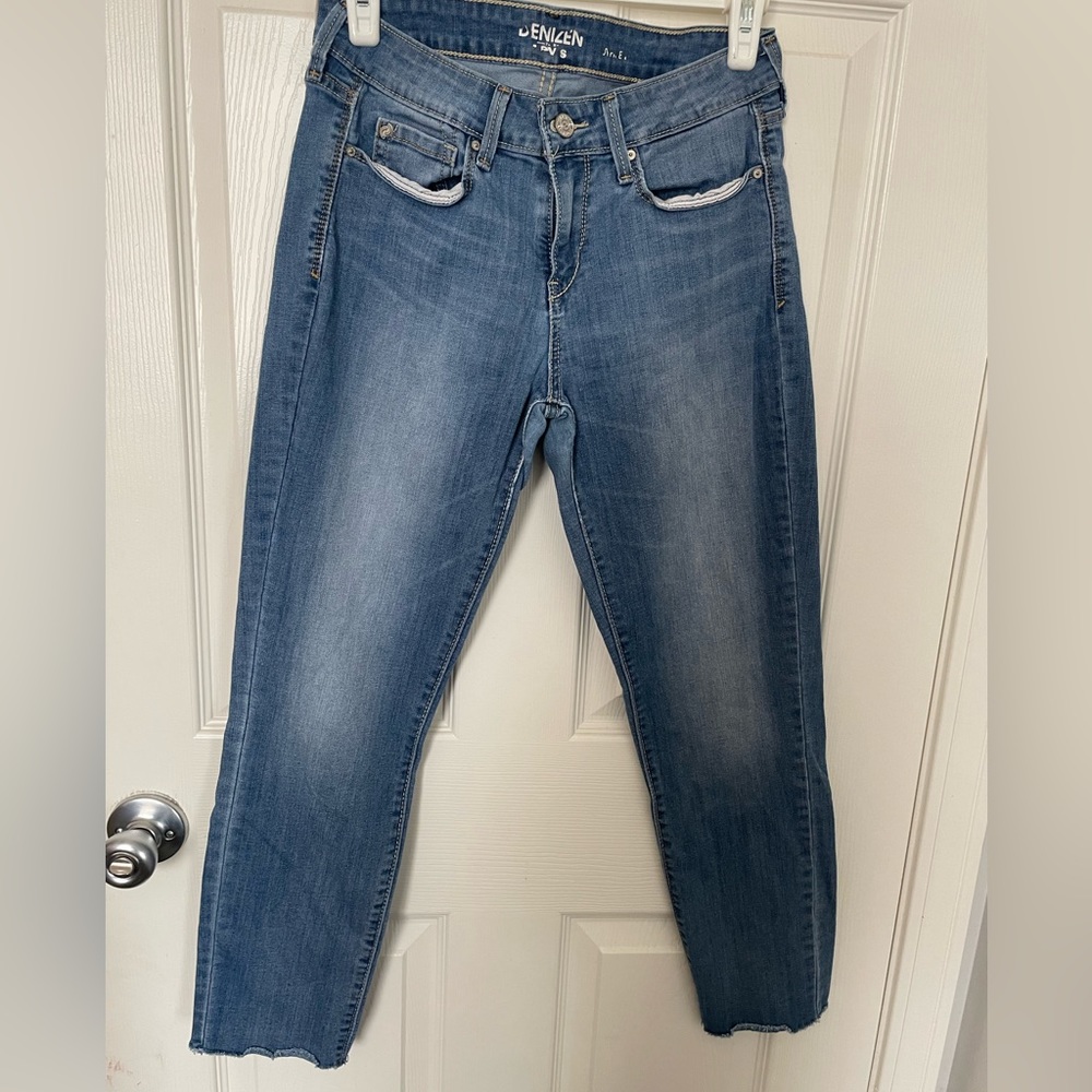 Blue Ankled Jeans